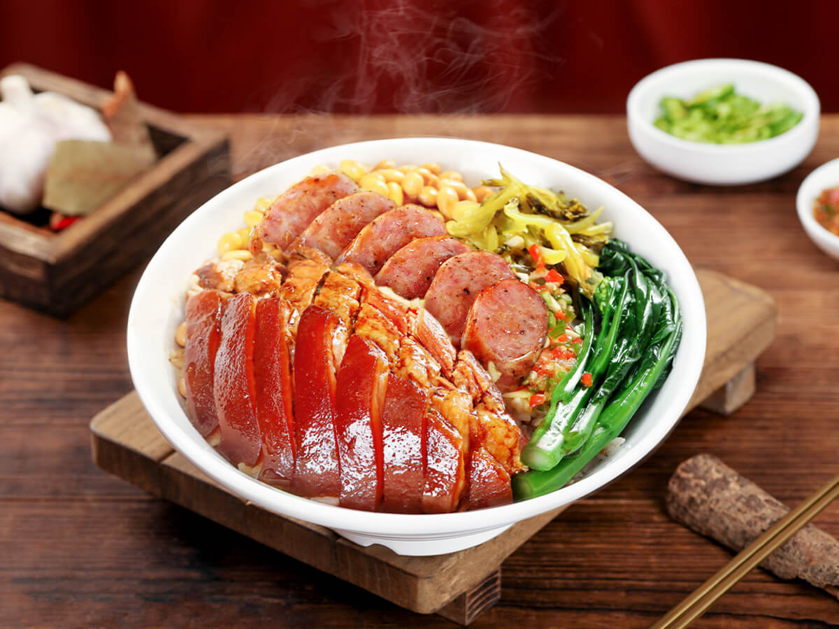 猪脚拼纯肉肠饭